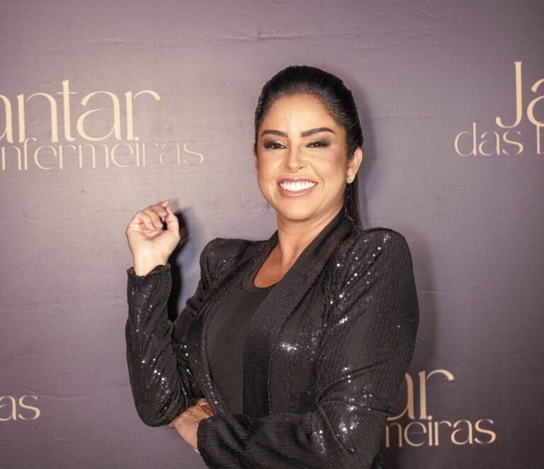Leila Lacerda conduz encontro da mentoria ELLEVA.TE para enfermeiras